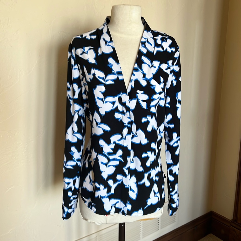 Flattering v neck blouse